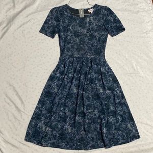 Xs lularoe Amelia